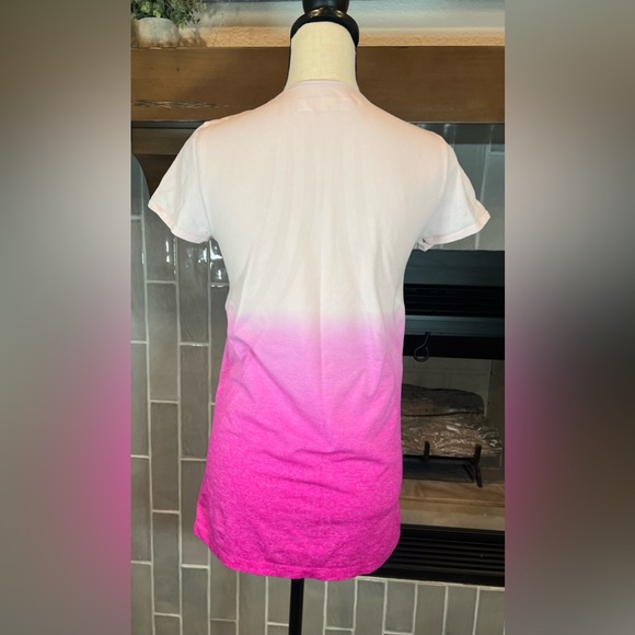 The North Face Womens Seamless Ombre Short Sleeve Crew Neck Tee Shirt medium - Picture 3 of 5